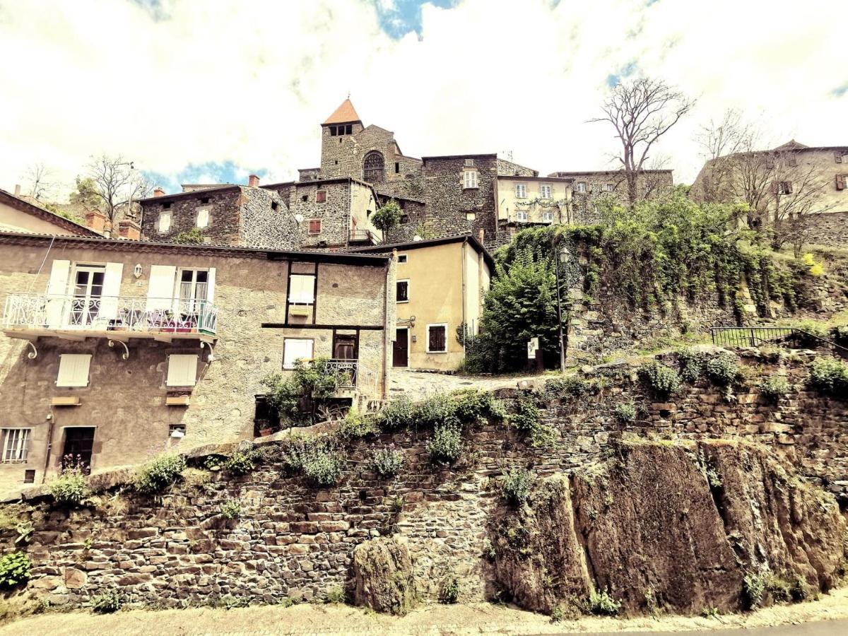 Auberge De Chanteuges Eksteriør bilde
