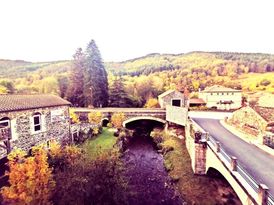 Auberge De Chanteuges Eksteriør bilde