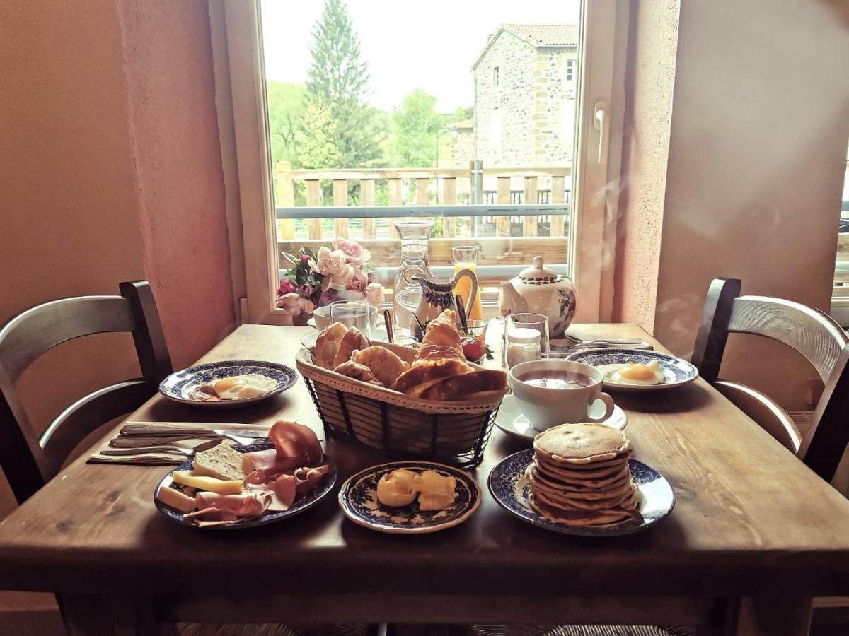 Auberge De Chanteuges Eksteriør bilde