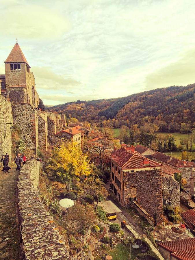 Auberge De Chanteuges Eksteriør bilde