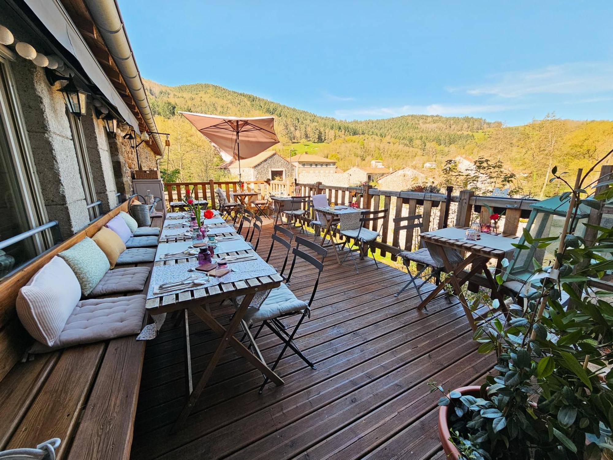 Auberge De Chanteuges Eksteriør bilde